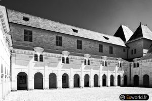 Cour Saint Benoit