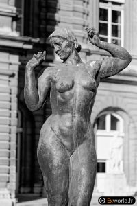 La-Femme-aux-pommes